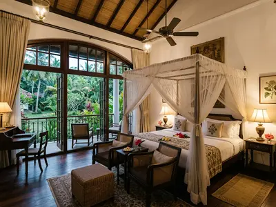 Elegant Sri Lankan boutique hotel suite with tropical garden view