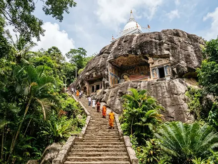 Mulgirigala Rock Temple